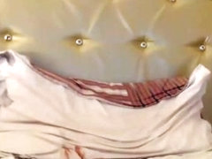 rumana cachonda en webcam se masturba