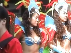 Asian girls are shaking their tits at the city fest dvd DSAM-02