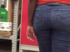 Nice Ebony Hips and Ass in Jeans