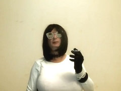 smokins with new wig (non nude)