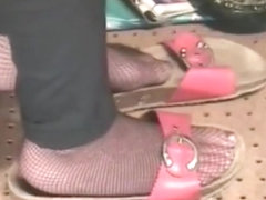 Trample lodge - face as shoe sole for nylon foot