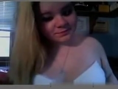 19yo blonde chubby immature masturbates on webcam