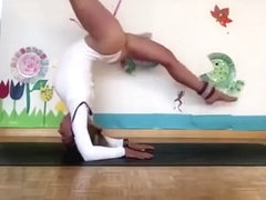 Milf Turned On During Yoga tutorial