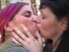 Amateur Lesbos Lick Pussy