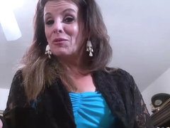 USAWives Horny mature wife from USA fulfilling her desires