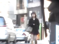 Japanese girl's pink undies are not safe from skirt sharking