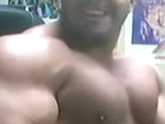 beefymuscle.com - Ad@m's webcam