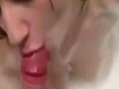 Delicate blowjob in bubblebath that is good