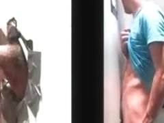 This horny dude sucks at glory hole