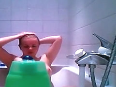 Russian babe caught on bath tub spy