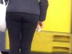 Candid - Sexy Ass In Tight Leggings
