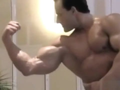 Francis Benfatto - Muscle posing!