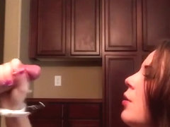 Non-Professional girl blowing 10-Pounder and takes a facial