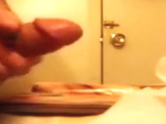 Hidden Cam masturbation at massage parlor