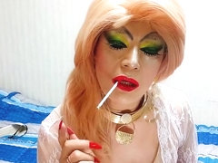sissy girl niclo sexy makeup after smoking