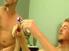 Handsome Str8 Guys Sucking & Stroking