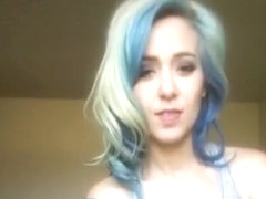 blonde cam girl on periscope