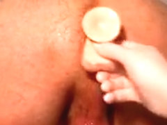 Un gode dans le cul de Vince - A sex-toy in Vince's a-hole