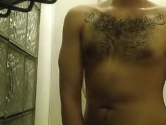 Guy Masturbates in Shower (Came on phone screen)