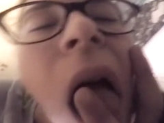 Petite pipe du matin et biberon au dessert