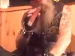 smokeing a indeo chief