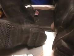 nlboots - rubber bata waders on the table