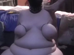 Histoire de cagoule et de pinces.