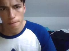 Hot Euro Twink Shows Off On Cam