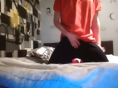 MY FIRST VID... THOUGHT ID PLAY WITH MY DILDO