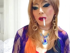 Sissy girl niclo sexy makeup smoking