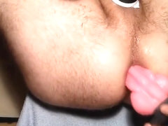 Cumming with large Akita knot