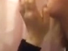 girl shows her boobies on periscope