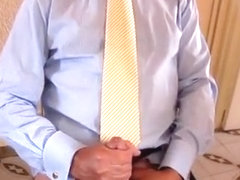 BRANLE EN CHEMISE CRAVATE