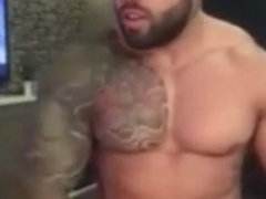 long cock bodybuilder shows off
