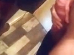 Ma bite sous mon short de sport