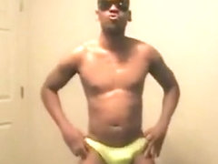 LATINO BAILA EN KALIENTE