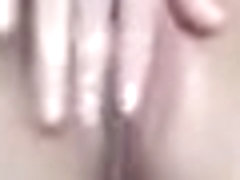 Ex Freundin macht es sich selber