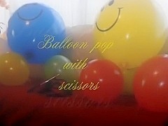 beautiful looners - Scissors vs Balloon trailer