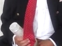 BRANLE en BLAZER et CRAVATE ROUGE ? POIS (C-402-)