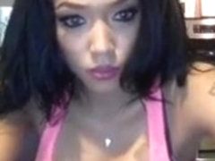 Joan make pleasure at webcam