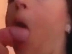 Teeny mit dicken Titten bekommt Arschfick