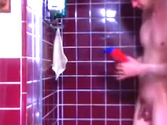 Duder Showering on Cam