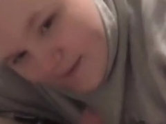 Mature handjob amateur in spex facialized