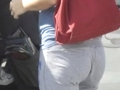 Slideshow - MILFs In Public - Non Nude