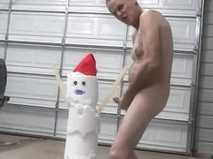 Kevin Yardley fucks snowwoman until she explodes