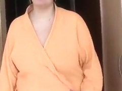 Couple amateur avec une grosse cochonne nous démontre l’étendue de leur perversité devant la .