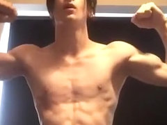 Lean Muscular Teenboy Shows off his Muscles