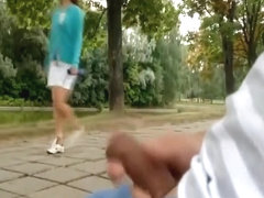 Amateur compilation of dude jerking off his dick in the park