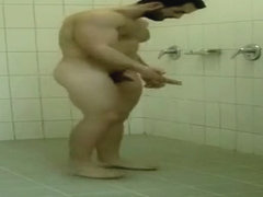 Hot Hunk Open Shower Spycam