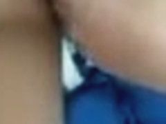 teen is touching her boobs in periscope